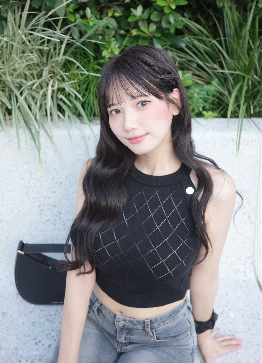 榊原萌が公式Xに投稿した「おはもえ♡(寝てない)」の画像