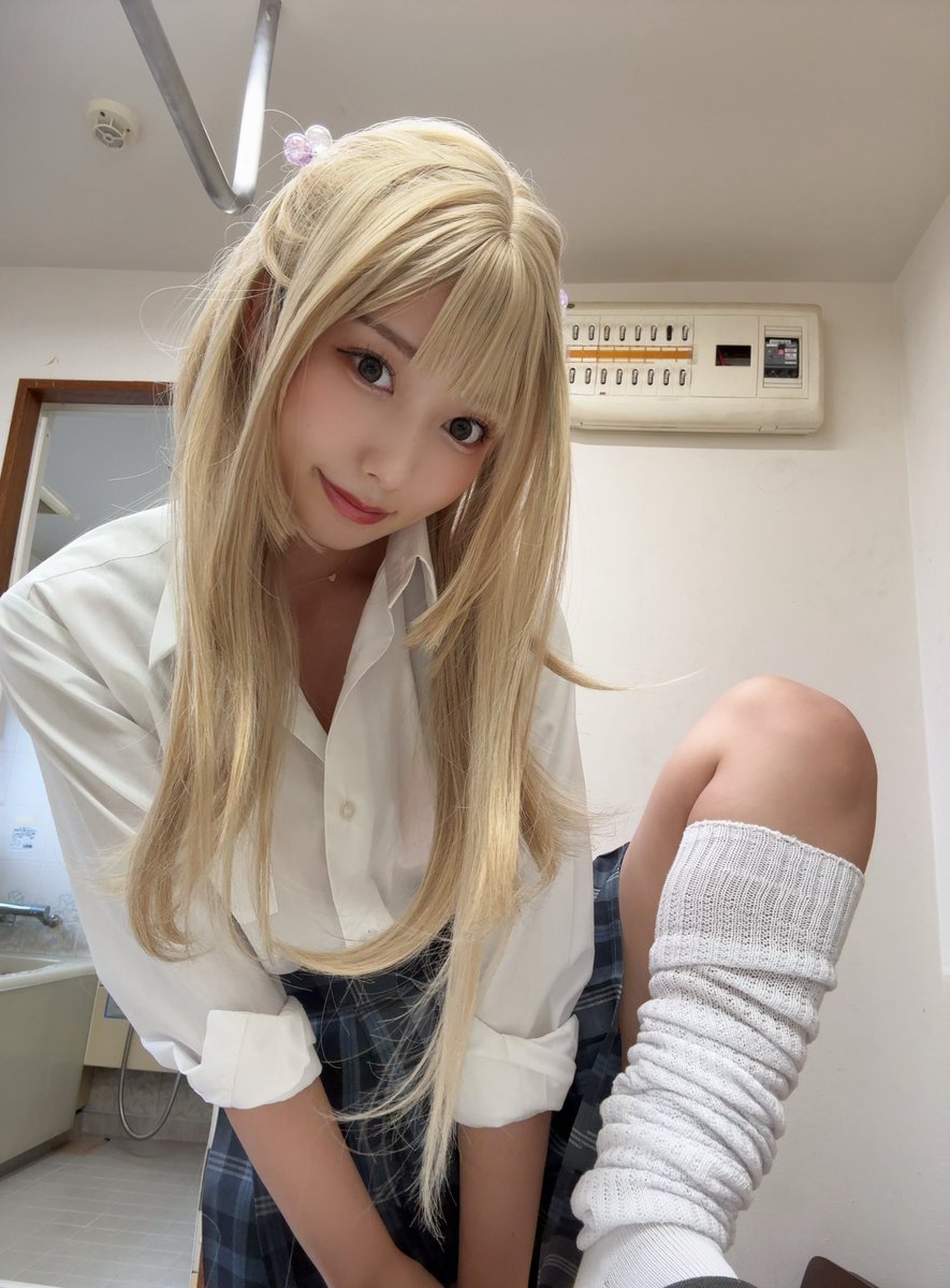 逢沢みゆが公式Xに投稿した「ねえ〜お小遣い増やしてっ？♡」の画像