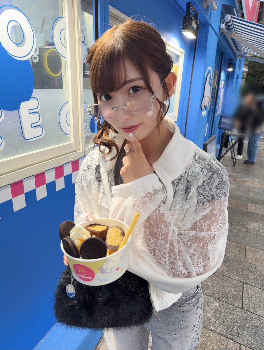 逢沢みゆが公式Xに投稿した「おはよんっ♡」の画像