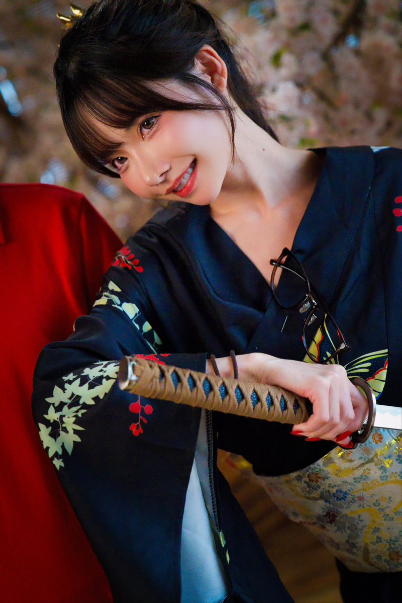 深田えいみが公式Xに投稿した「いざ参る！」の画像
