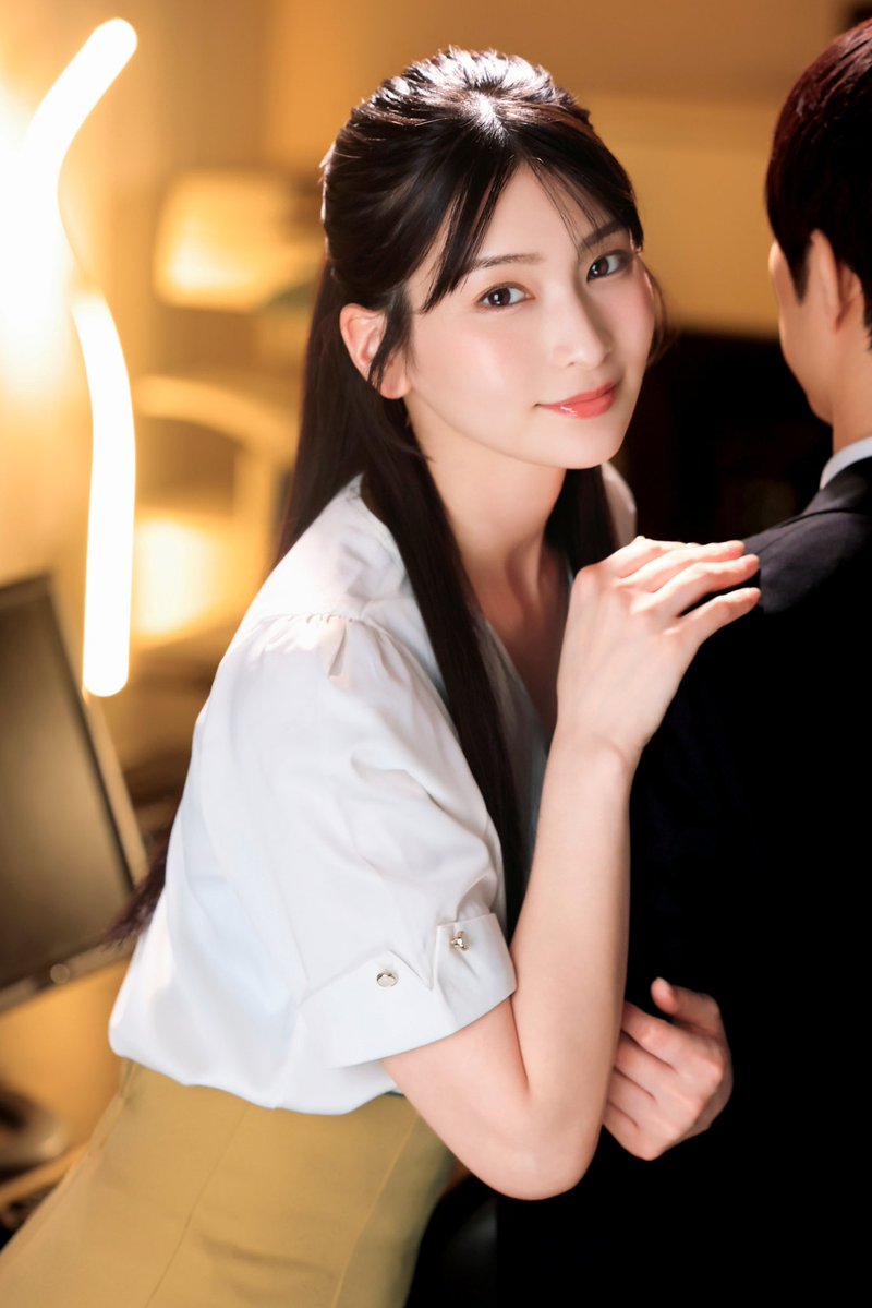 本庄鈴が公式Xに投稿した「10/23(金)17:30〜 ラムタラ秋葉原店さんで リリースイベントをさせていただきます みんなに会えるのを今から楽しみにしています☺️❤︎ 発券は10/21(水)からです🍁」の画像