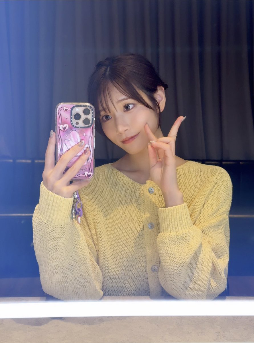 河北彩花が公式Xに投稿した「明日は5大都市ツアー福岡公演の 一般チケットのお知らせをします⸜❤︎⸝‍ また内容をバージョンアップさせて 〇〇サプライズもあるかも...💭🤭 お知らせお楽しみにしていてね🤍」の画像