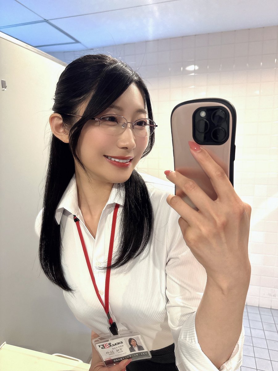 守屋よしのが公式Xに投稿した「先日の動画を見た同僚から感想を聞かされ、思い返すほどに恥ずかしさが込み上げてきました。 自分では気づかなかったところまで見られていたと思うと、なんともいたたまれない気持ちです。 今週もお疲れさまでした。」の画像