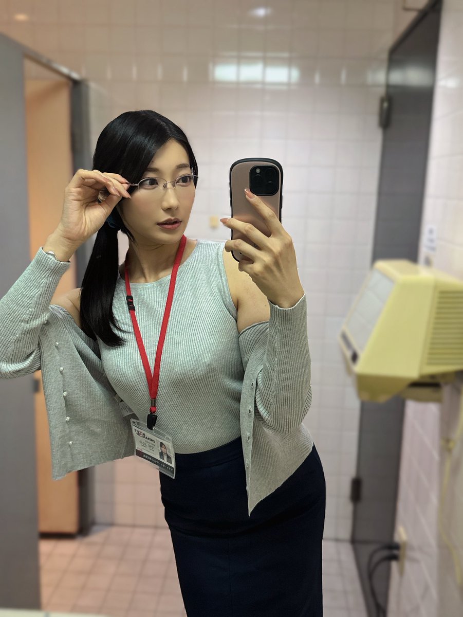 守屋よしのが公式Xに投稿した「皆様、昨日はたくさんのお祝いの言葉やお気持ちをいただき、本当にありがとうございました。 皆様に祝っていただけたことがとても嬉しく、幸せな気持ちでいっぱいです。 これからも致します。」の画像