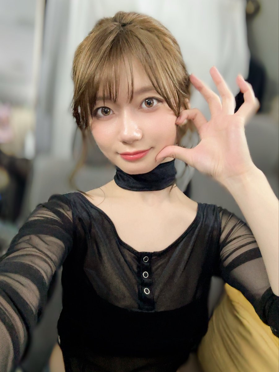 瀬戸環奈が公式Xに投稿した「タイキ豊橋仲ノ店様！ タイキ豊橋藤沢店様！ そして来てくれた皆さんっ！！！ ありがとうございましたっ🫶🏻 駆けつけてくれたみなさんのおかげで今日も楽しく過ごせました～お疲れ様でした☺️」の画像