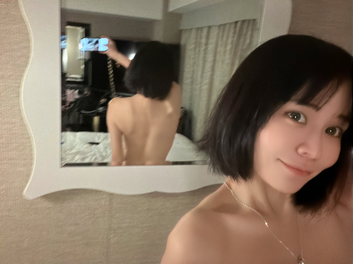 田野憂が公式Xに投稿した「抱かれたい。」の画像