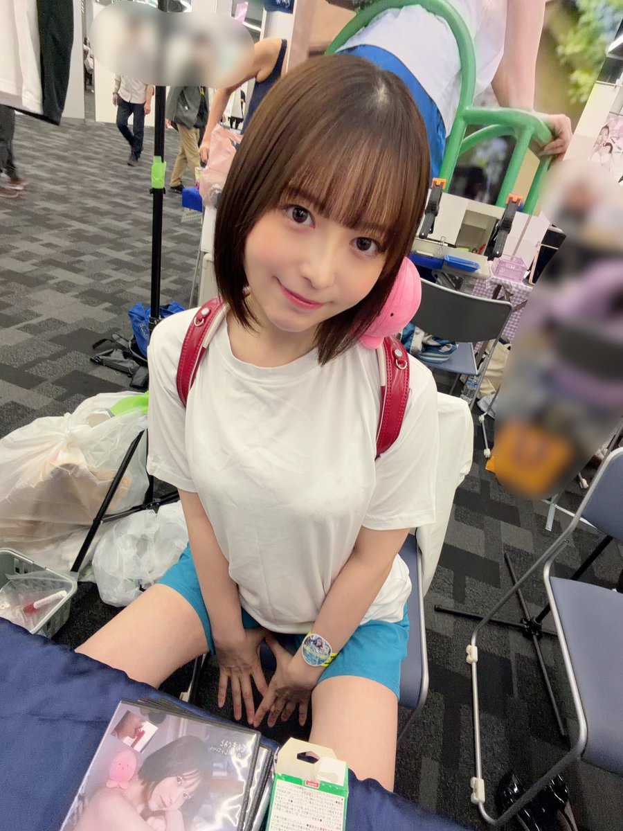 天馬ゆいが公式Xに投稿した「コスホリ1日ありがとうございました〜❣️✨ 今日もたくさんの人が会いに来てくれて嬉しかったよ〜🥰💓また会おうね🫶」の画像