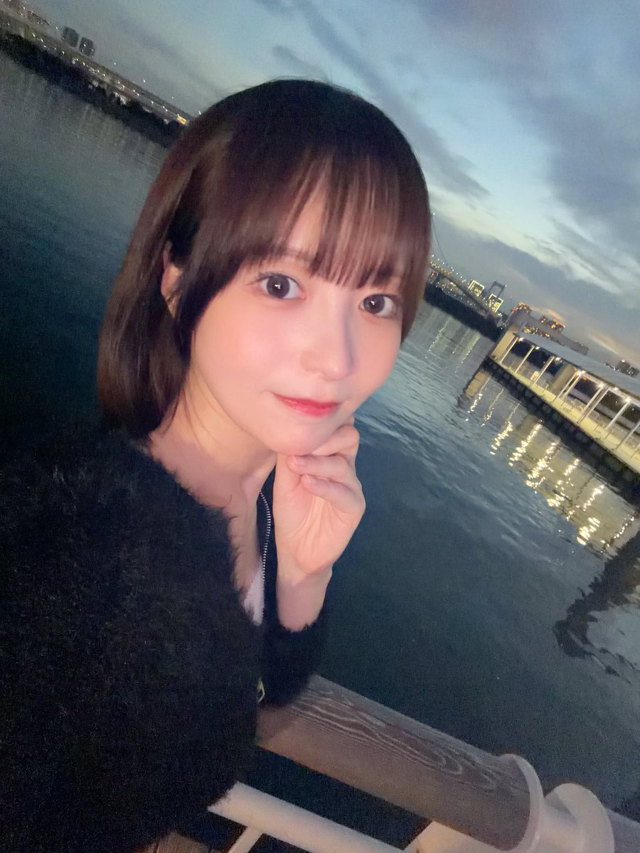 天馬ゆいが公式Xに投稿した「そろそろまたロング目指して髪伸ばし始めたんだけど、せっかくならショートボブの間にちゃんとしたポートレート写真集とか撮りたかったかも❣️まだ撮ったことないし！」の画像