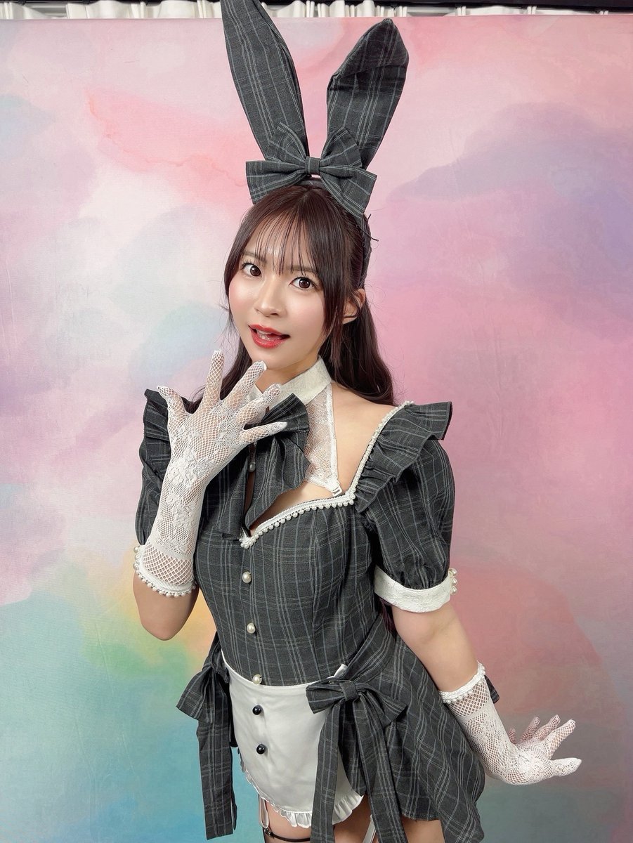 東條なつが公式Xに投稿した「🇭🇰10/4 We had a fan meeting on the second day🎶 I love everyone who is nice to meet you and those who haven't seen each other in a long time! Thank you for meeting me♡」の画像