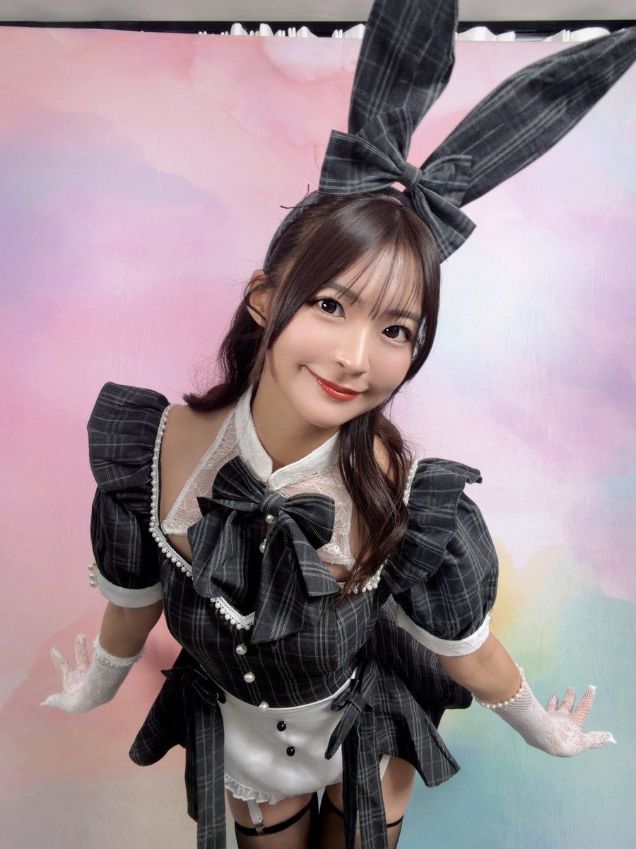 東條なつが公式Xに投稿した「🇭🇰10/4 We had a fan meeting on the second day🎶 I love everyone who is nice to meet you and those who haven't seen each other in a long time! Thank you for meeting me♡」の画像
