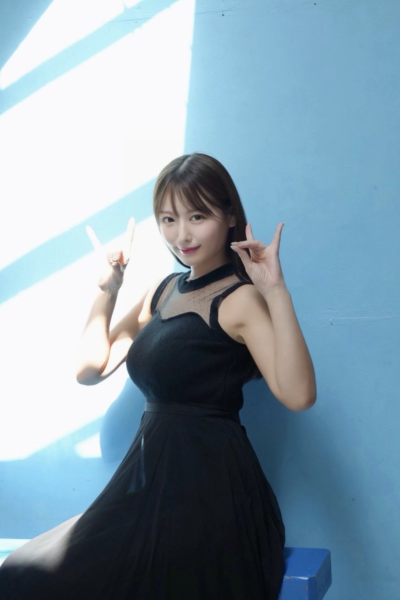 葉月まゆが公式Xに投稿した「はい、色恋💘」の画像