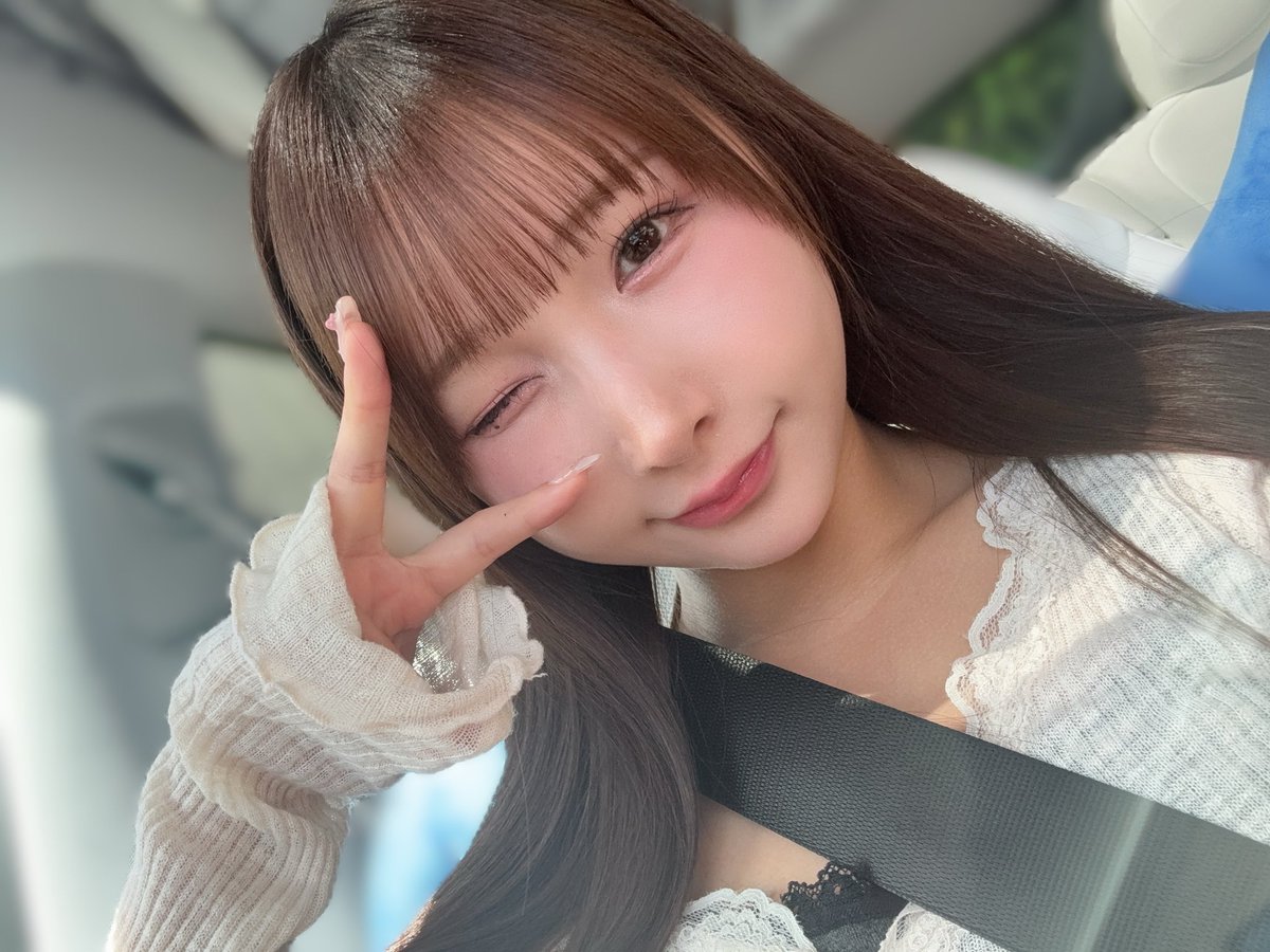 由良かなが公式Xに投稿した「こんばんは🌙 明日8/15(土)は宮城県にお邪魔します！ 📅8/15(土) ✅マルハン仙台新港店さま 是非遊びに来てください✨」の画像